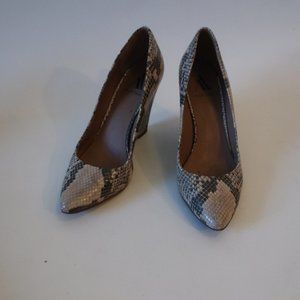 Womens Ava Alden Taupe Gray Python Print Leather Wedge Pump Heels 8.5 *